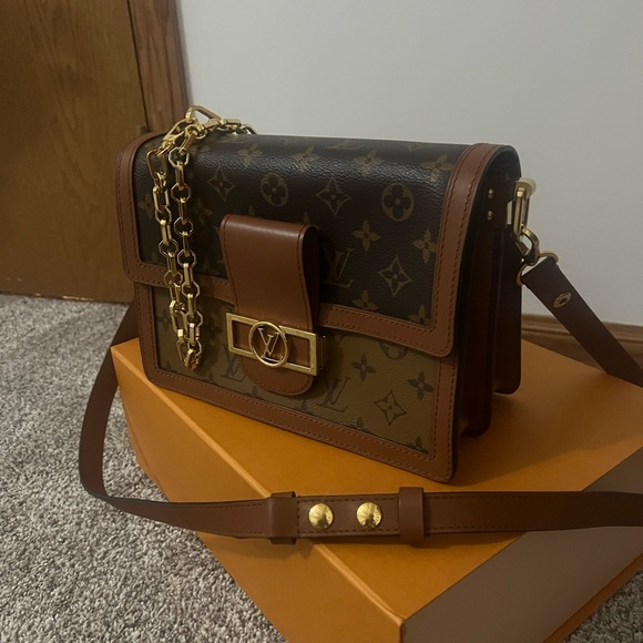 Authentic Louis Vuitton - Picture 3 of 3